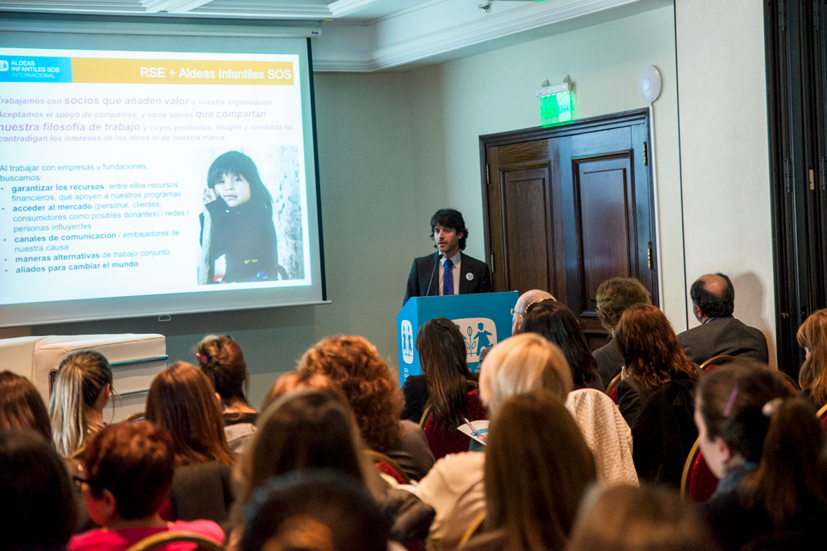Foto "Conferencias por la Infancia"