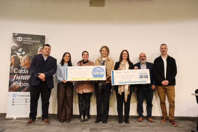 Foto de la entrega en el evento 